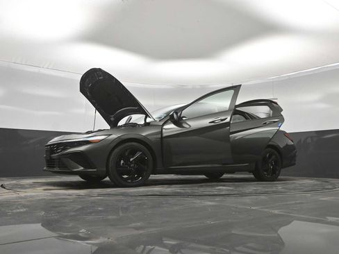 New 2026 Hyundai Elantra SEL Sport FWD image 43