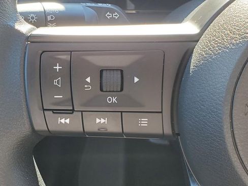 Certified 2025 Nissan Kicks SV image 18