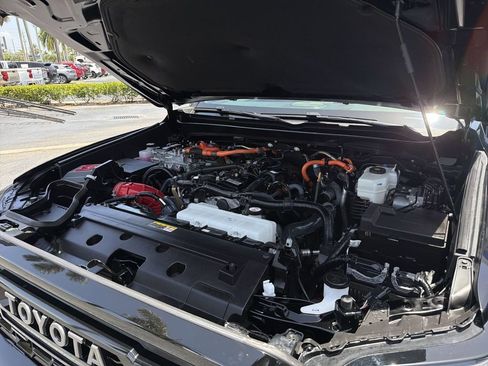 Used 2025 Toyota Tacoma TRD Pro AWD/4WD image 27