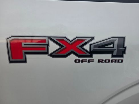 Used 2022 Ford F150 Lariat image 32