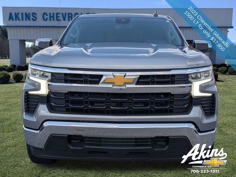 Used 2023 Chevrolet Silverado 1500 LT AWD/4WD image 8