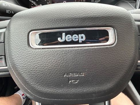 Used 2022 Jeep Compass Trailhawk AWD/4WD image 19
