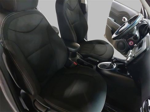 Used 2016 Kia Soul image 10