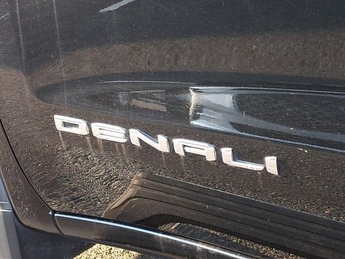 Certified 2021 GMC Sierra 1500 Denali w/ Denali Ultimate Package AWD/4WD image 31