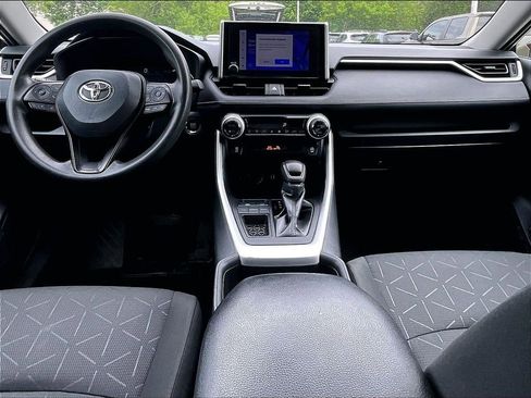 Certified 2024 Toyota RAV4 XLE FWD image 21