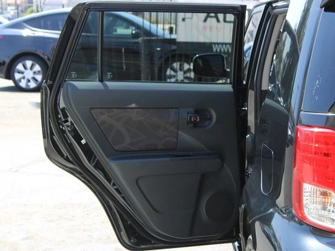 Used 2014 Scion xB FWD image 12