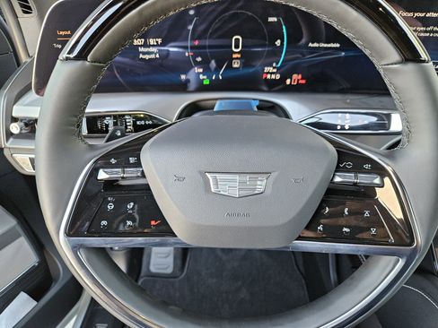 New 2026 Cadillac Vistiq Sport image 33