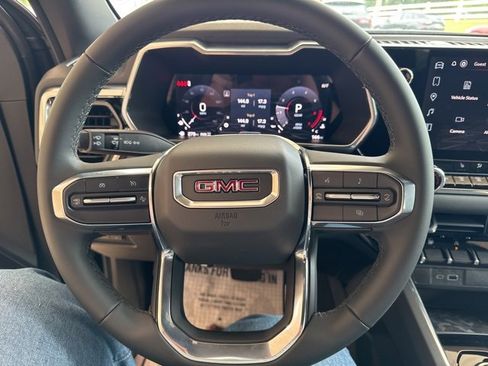 New 2025 GMC Canyon Elevation w/ Convenience Package image 16