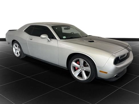 Used 2009 Dodge Challenger SRT8 w/ SRT Option Group II RWD image 7