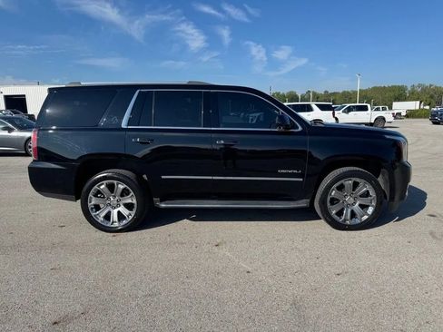 Used 2017 GMC Yukon Denali w/ Open Road Package AWD/4WD image 8