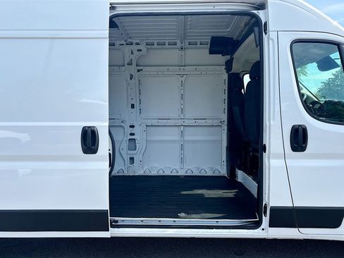 Used 2023 RAM ProMaster 2500 FWD image 15