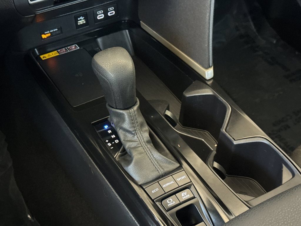 Used 2025 Toyota Camry LE FWD image 19