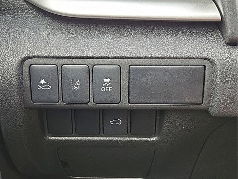 Used 2024 Mitsubishi Eclipse Cross SE image 31