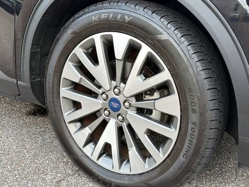 Certified 2022 Ford Escape Titanium FWD image 12