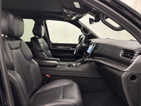 Used 2022 Jeep Wagoneer Series II w/ Convenience Group I image 18