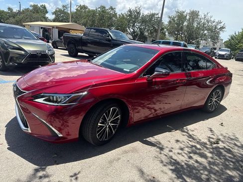 Certified 2025 Lexus ES 300h w/ Premium Package FWD image 3