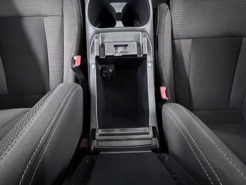 Used 2022 Subaru Outback Premium image 24