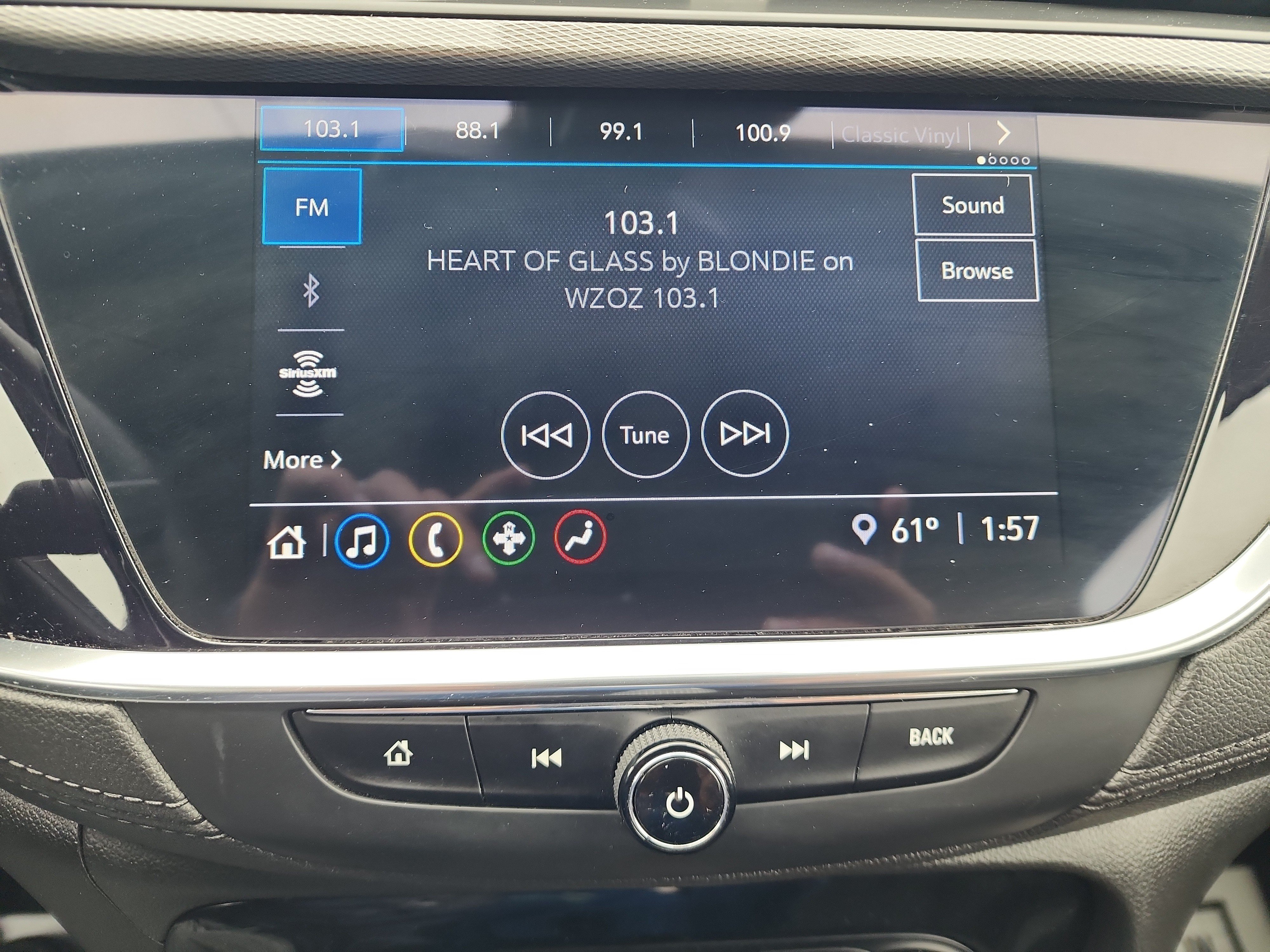 Certified 2021 Buick Encore GX Select AWD/4WD image 16