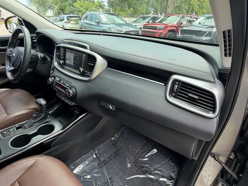 Used 2019 Kia Sorento SX w/ SX Touring Package FWD image 19