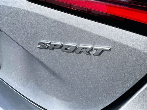 Used 2023 Honda Civic Sport image 9