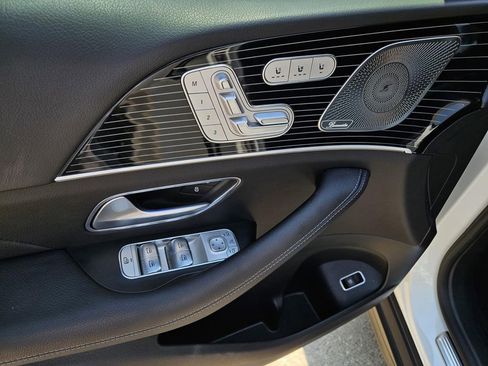 Used 2024 Mercedes-Benz GLS 450 4MATIC image 20