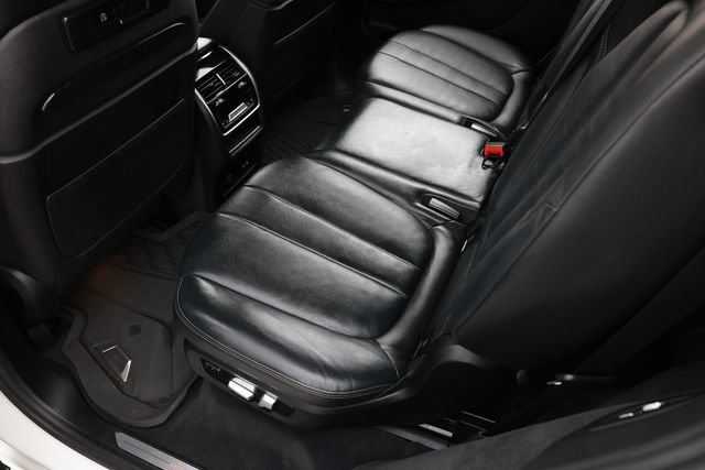 Used 2020 BMW X7 xDrive40i w/ Premium Package AWD/4WD image 13