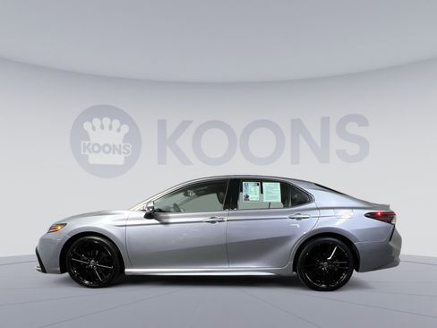 Used 2023 Toyota Camry XSE image 2