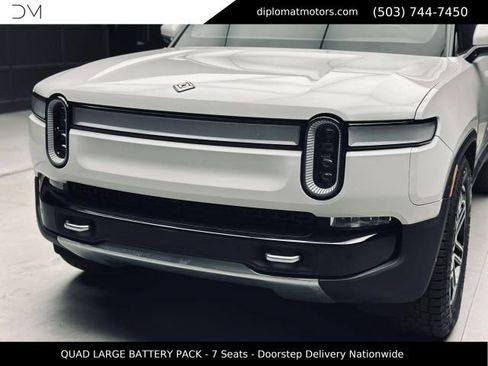 Used 2023 Rivian R1S Adventure AWD/4WD image 13