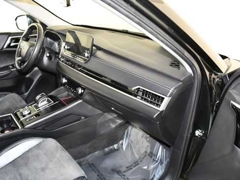 Used 2023 Mitsubishi Outlander SE AWD/4WD image 41