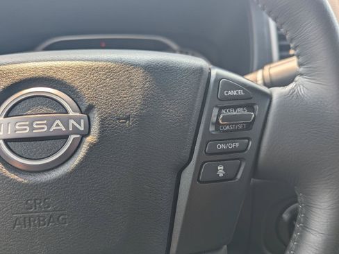 Used 2024 Nissan Frontier SL w/ Technology Package AWD/4WD image 19