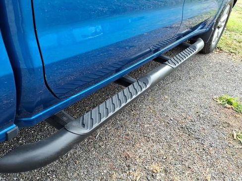 Used 2022 Chevrolet Silverado 1500 Custom AWD/4WD image 8