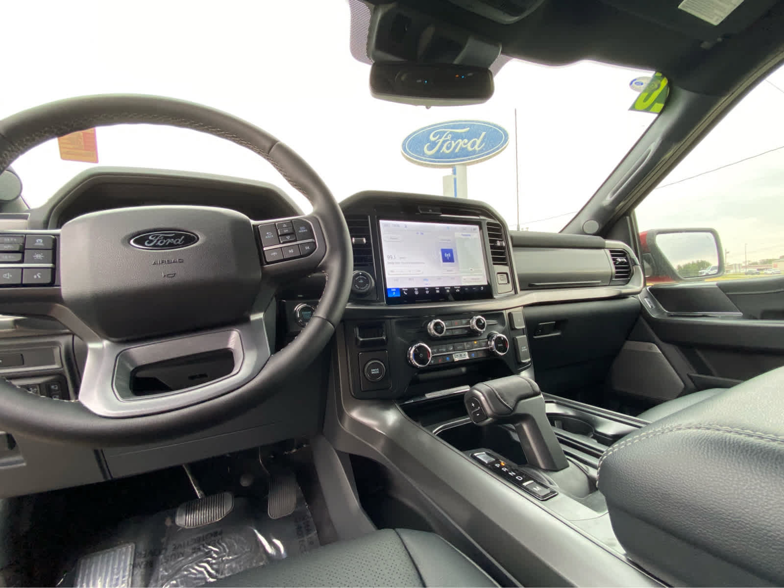 Used 2026 Ford F150 Lariat RWD image 27