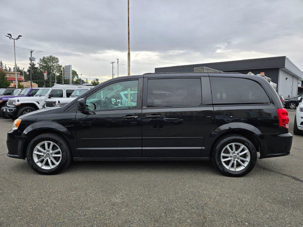 Used 2014 Dodge Grand Caravan SXT w/ Rear Park Assist Package FWD image 5