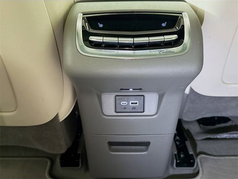 Certified 2025 Cadillac XT6 Premium Luxury image 24