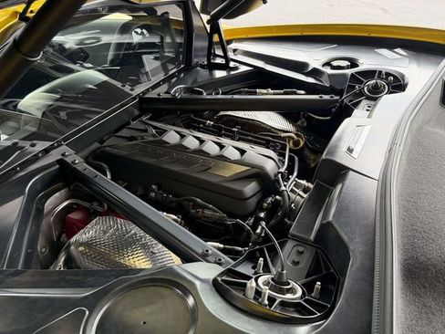 Used 2025 Chevrolet Corvette Stingray Preferred Cpe w/ Z51 Performance Package RWD image 8