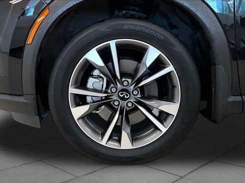 Used 2025 INFINITI QX60 Luxe w/ Vision Package FWD image 9