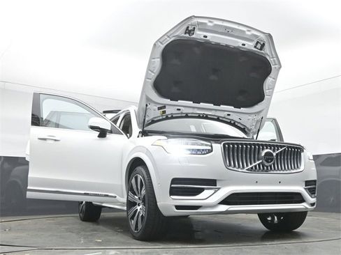 Used 2024 Volvo XC90 T8 Plus w/ Protection Package Premier image 55
