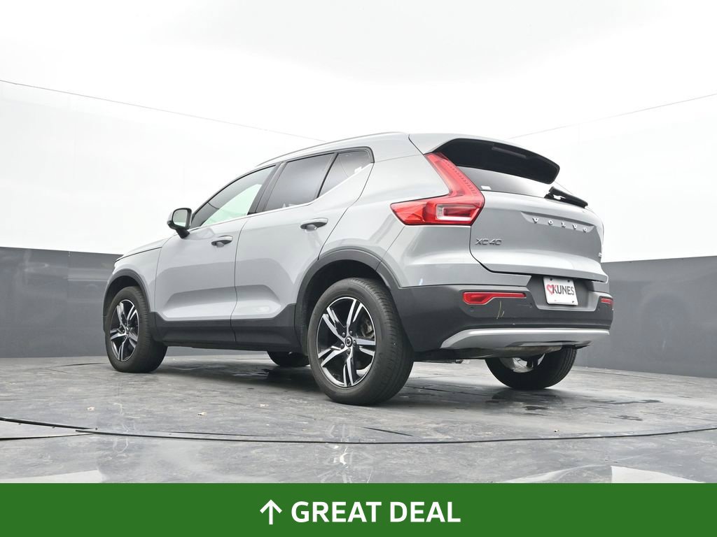 Used 2025 Volvo XC40 B5 Core AWD/4WD image 45