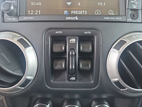 Used 2016 Jeep Wrangler Unlimited Sahara w/ Dual Top Group AWD/4WD image 22