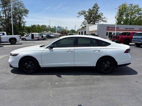 Used 2025 Honda Accord SE image 27