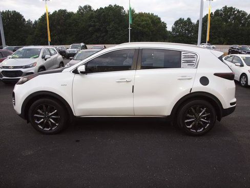 Used 2019 Kia Sportage EX w/ EX Sport Appearance Package AWD/4WD image 3