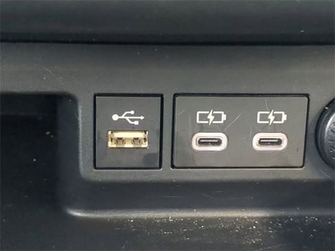 Used 2024 Toyota Highlander Limited image 22