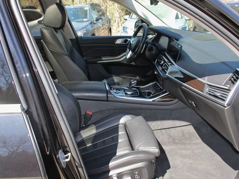 Used 2019 BMW X7 xDrive40i w/ Cold Weather Package AWD/4WD image 42