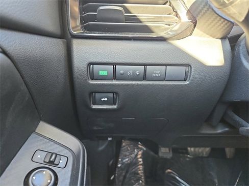 Certified 2024 Nissan Sentra SV image 19