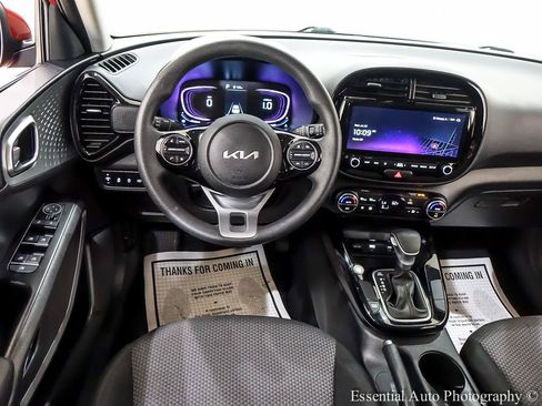 Used 2025 Kia Soul S FWD image 16