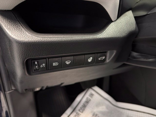 Used 2022 Toyota RAV4 XLE w/ Convenience Package AWD/4WD image 18