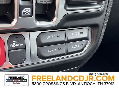 New 2025 Jeep Gladiator Mojave w/ Convenience Group image 15