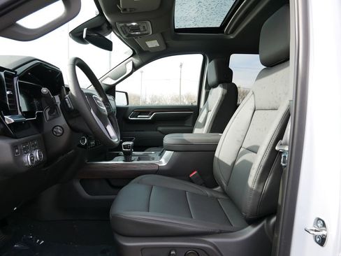 New 2026 GMC Sierra 1500 SLT w/ SLT Premium Plus Package AWD/4WD image 8