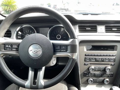 Used 2014 Ford Mustang Coupe RWD image 15