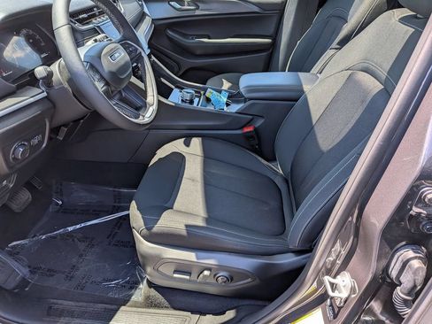 Used 2025 Jeep Grand Cherokee L Laredo w/ Luxury Tech Group I AWD/4WD image 12